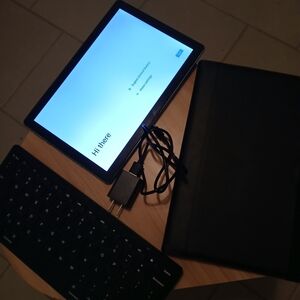 Anker Black Tablet with Keyboard and Charger